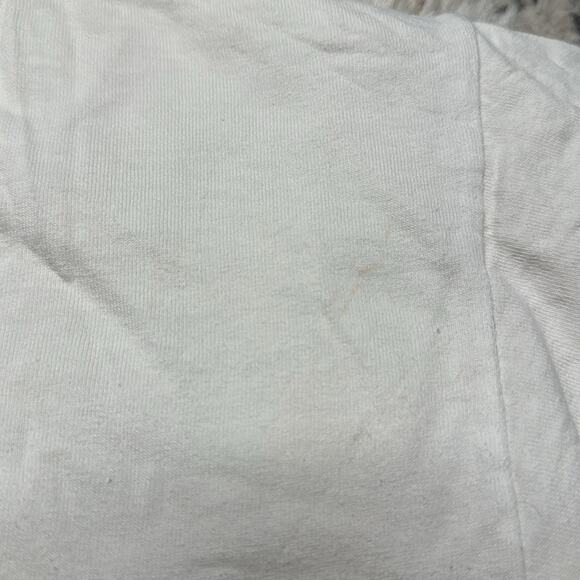 Winnie The Pooh Graphic Tee Vintage Disney Store Buzz Off Bee Floral Comfy GG25 - Picture 10 of 11